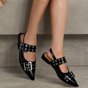 flat ballerina shoes with buckle/pointed toe, Mary Janes, flat, with wide trim,